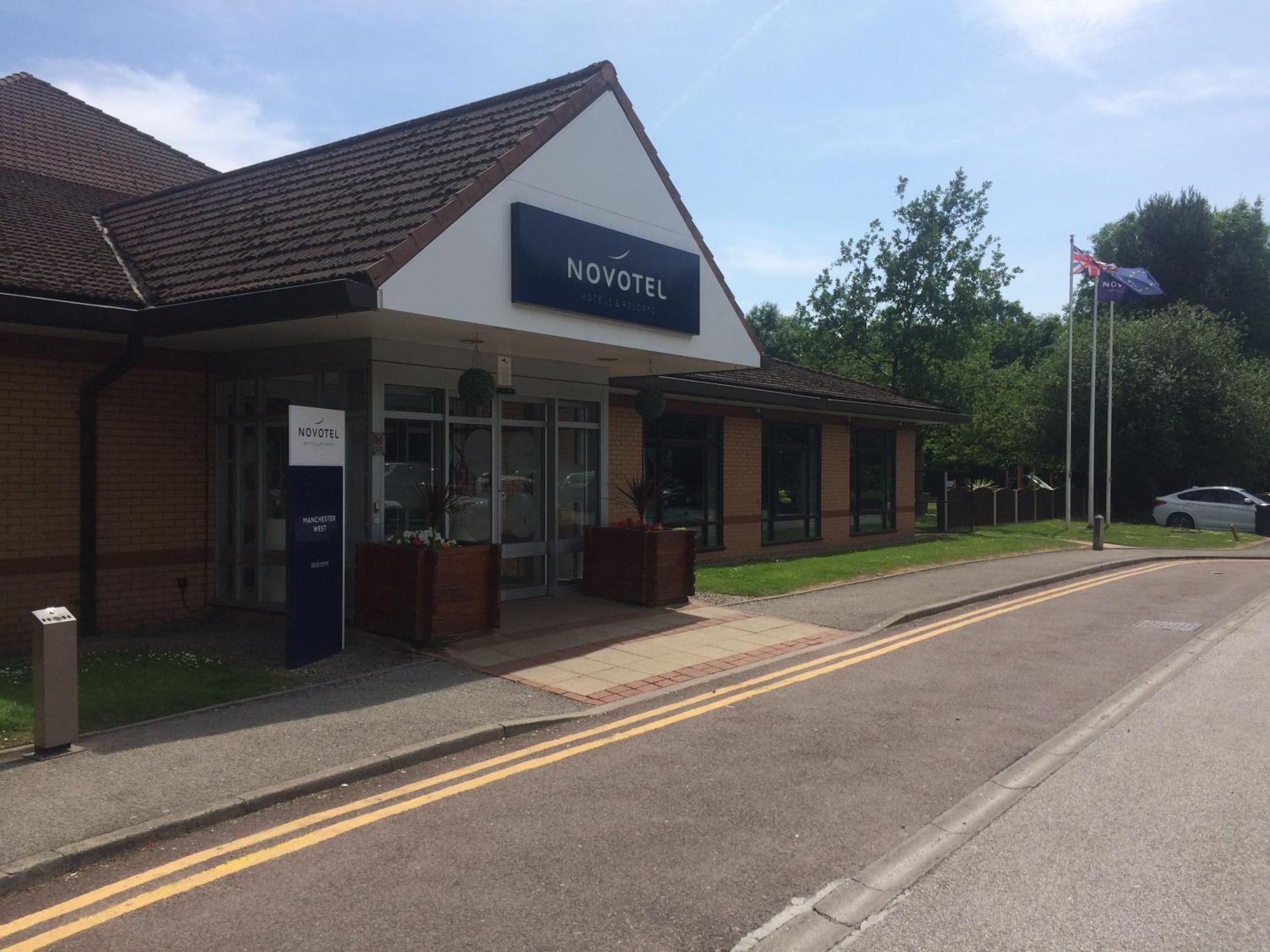 Novotel Manchester West Worsley Exterior photo